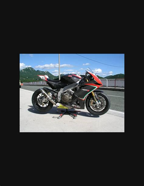 In fibra di carbonio , trama plain , finitura lucida ! Carene Racing Verniciate Aprilia RSV4 2015 - 2020 - MXPCRV5939