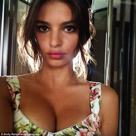 Blurred Lines Model Emily Ratajkowski Claims Refuses To Count Calories