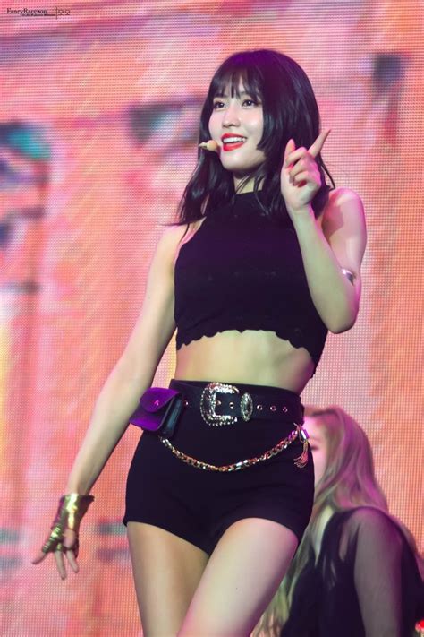 10 times twice s momo was a sexy body line queen with her unreal proportions koreaboo