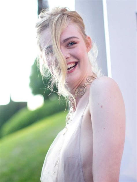 Elle Fanning Sexy Photos TheFappening
