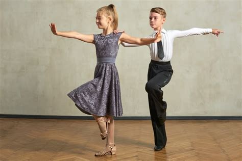 子供からの社交ダンスについて、お母様たちにご意見を伺いました。kids Ballroom Dance 【福岡市中央区 ダンススクールライジング
