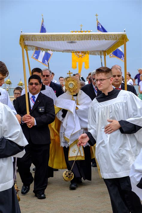 Eucharistic Procession 2019 51 Eucharistia