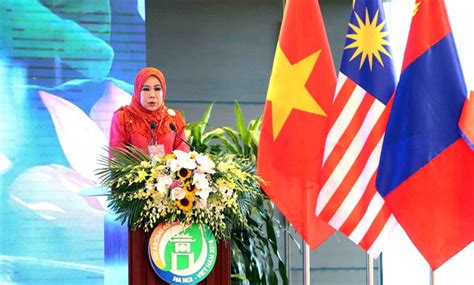 How malaysia's labor laws apply to foreigners authorities which enforce labor laws in malaysia the minimum wages order 2018 prescribes the minimum wage that all employees in malaysia. Malaysia auditor chief emphasises co-operation - Politics ...
