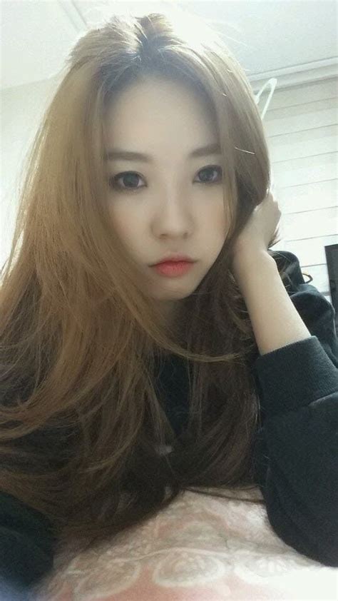 Happy birthday to bestie dahye! Dahye - Cute Selcas | 메이크업, 얼짱