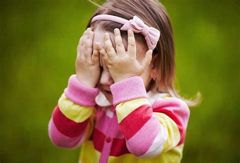 Five Simple Tips To Help Your Children Overcome Shyness