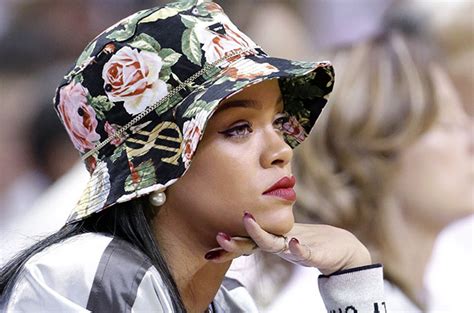 Rihanna Blasts Cbs For Pulling Her Song From ‘thursday Night Football