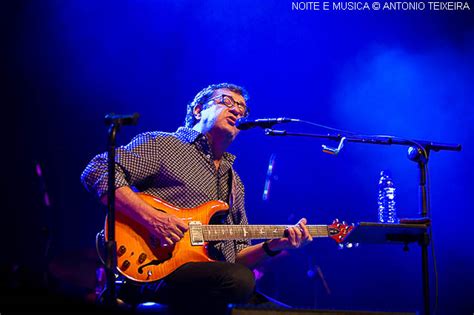 Avec la sélection, il participe à l'euro à quatre reprises en 2008, 2012, en 2016 qu'il remporte et en 2021. Rui Veloso no Multiusos de Guimarães: O Rock que tem Blues ...