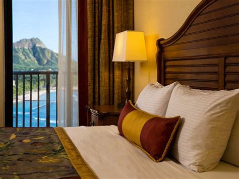 Club Diamond Head Oceanfront Suite 1 King Bed Magellan Luxury Hotels