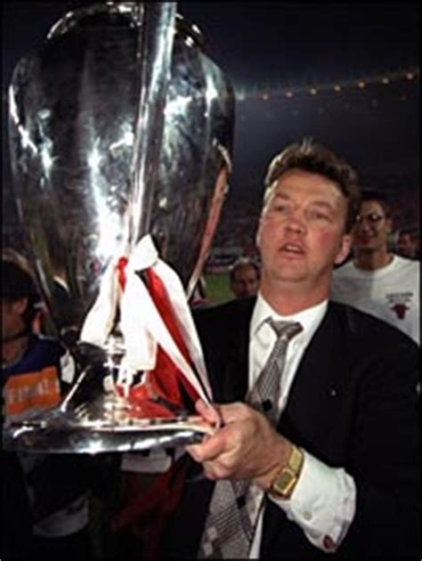 BBC SPORT | Football | Europe | Ajax offer Arsenal inspiration