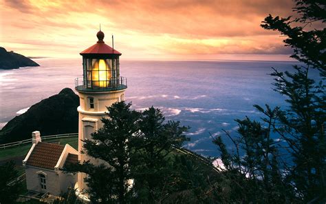 Mona lisa is one of the most famous paintings in the world. 17 Incredible Lighthouses Around the World | Travel + Leisure