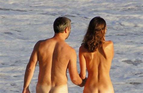Una Playa Para Estar Desnudos Oncubanews
