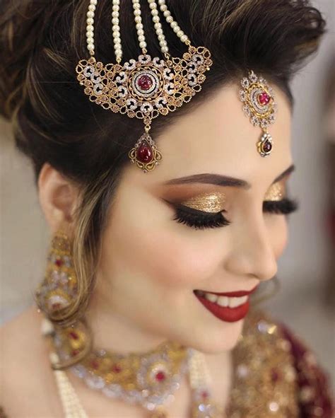 7 Types Of Bridal Eye Makeup You Should Know About Wedbook Bride Eye Makeup Bridal Makeup