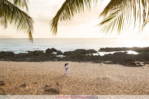 Anniversary photo shoots are emerging more and more. 25th Anniversary photo shoot in Hawaii by RIGHT FRAME ...