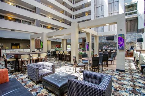Embassy Suites By Hilton Detroit Southfield Hotel Detroit Mi Deals Photos And Reviews