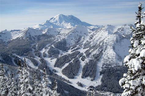 Crystal Mountain Resort • Ski Holiday • Reviews • Skiing