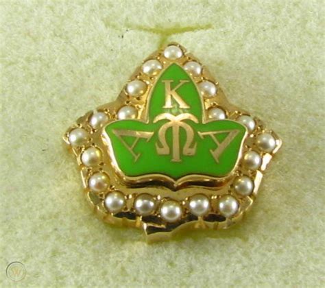 Alpha Kappa Alpha Sorority 10k Gold Pearl Vintage Pin 95020335