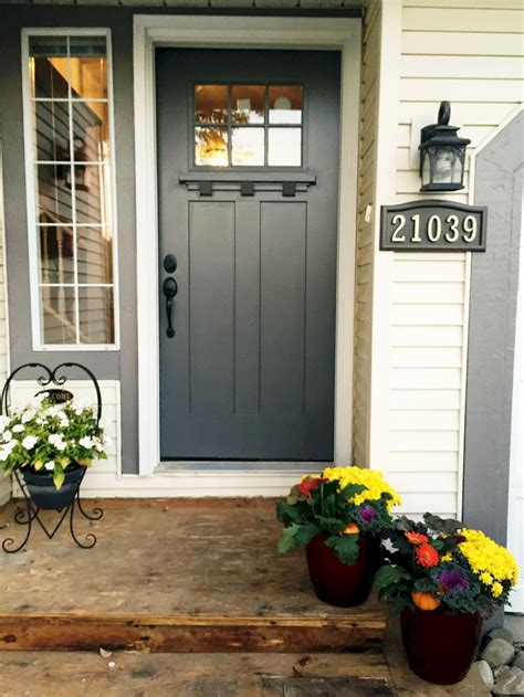 Gorgeous 90 Awesome Front Door Farmhouse Entrance Decor Ideas