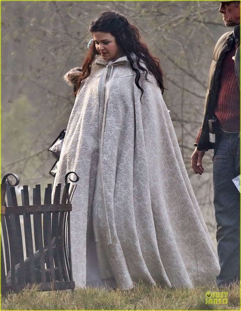 Ginnifer Goodwin Covers Baby Bump On Once Set Photo 3000384