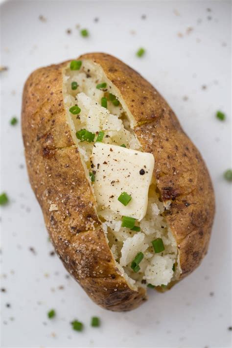 It may be served with fillings, toppings or condiments such as butter, cheese, sour cream, gravy. Fail-Proof Baked Potato Recipe | Lauren's Latest