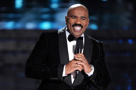 Christian Tv Host Steve Harvey Funds College Tuition For 8 Students