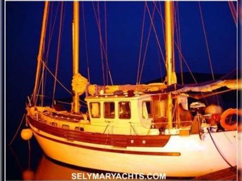 Creo yacht brokers > listings > fisher 37 > fisher 37 1991. Buy Fisher 37 | Fisher 37 for sale