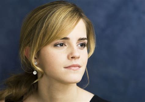 Emma Watson Hd Wallpaper Background Image 1920x1200