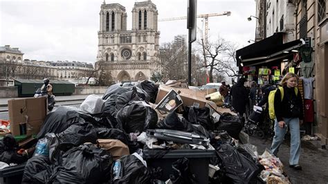 Paris ville poubelle se désole la presse internationale Les Echos