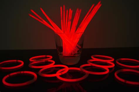 Directglow 300ct Red Glow Bracelets Glow In The Dark Party Favors Ebay