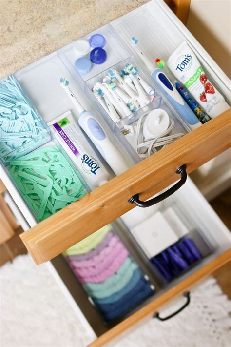 Here are some great small bathroom organizing ideas to help you maximize storage in your bathroom! 17 Organizing Bathroom Drawers and Cupboards | Bathroom ...