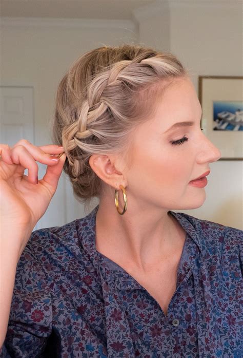 How To Do A Crown Braid Video Tutorial Braided Crown Hairstyles