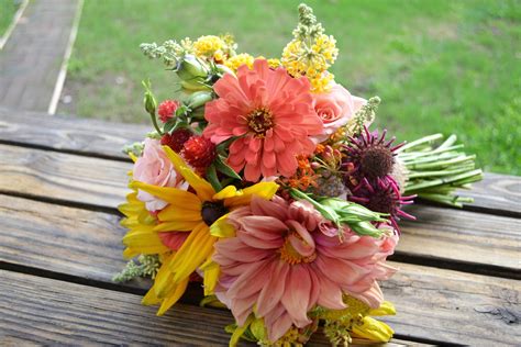 See more ideas about wedding flowers, flower arrangements, wedding bouquets. Wedding Flowers from Springwell: Peach Dahlias and Zinnias ...