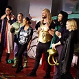 Thor: Ragnarok Cast Performs a Live Version of the Movie