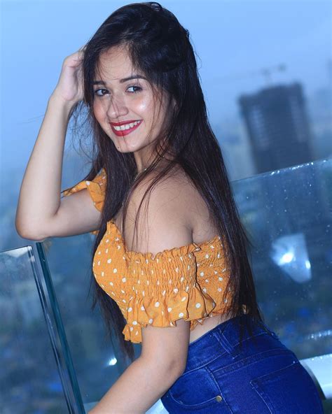 Jannat Zubair Hot Hd Photos And Wallpapers Download Jannat Zubair Dp