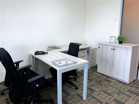 It is surrounded with major top spots and amenities such as colleges, shopping centers, class a offices and retail shops. Solaris, Mont Kiara - PRIVATE OFFICE for 2 persons - The ...