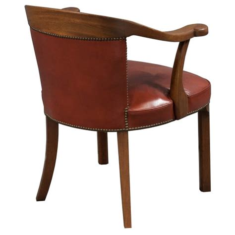 The jacob chair makes a stylish addition to a kitchen or dining table. Kittinger Barrel Back Used Leather Wooden Arm Chair, Dark Oak - National Office Interiors and ...