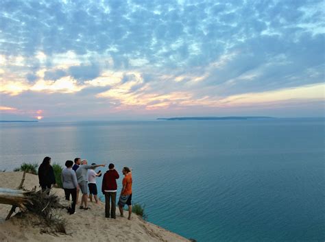 It provides 180 degree views of the sleeping bear sand dunes, north & south manitou islands, lake michigan and leland! Hiking Pyramid Point, Lake Michigan | Life In Leggings