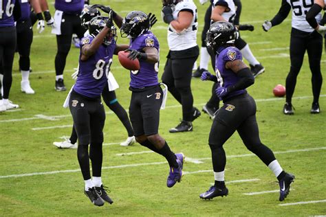 Jackson Leads Surging Ravens To 40 14 Rout Of Jaguars Wbal Newsradio 1090fm 1015