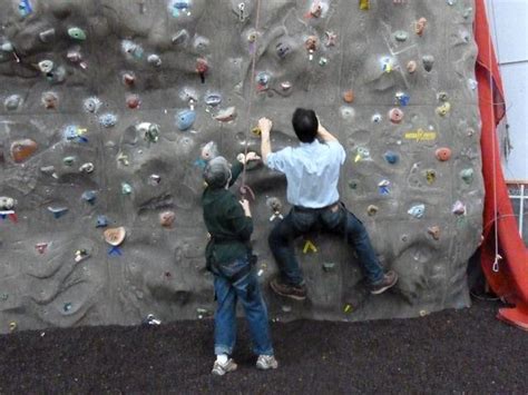 Indoor Rock Climbing An Introductioncourse Detail