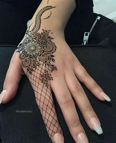 Pin By Aria Desai On Designing Henna Tattoo Hand Mehndi Designs For