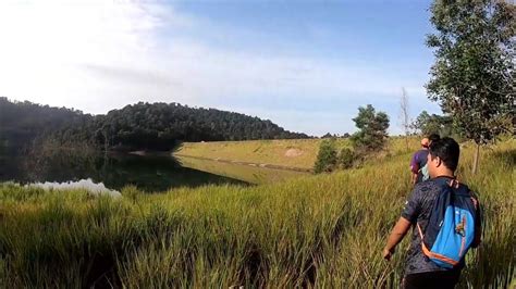 Setia alam community trail is an endangered forest. Tempat Hiking Yang Jarang Hikers Tahu | Peak Garden Setia ...