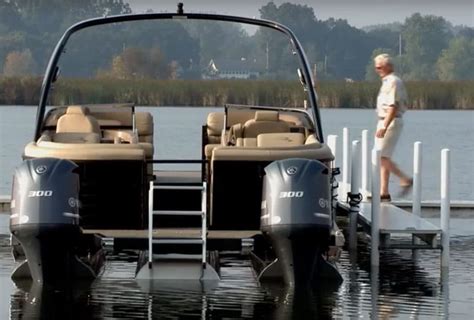 What Is The Best Outboard Motor For A Pontoon Boat