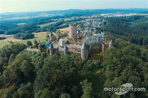 Le Château Du Nürburg Nürburgring Photos Wec