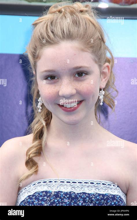 Cozi Zuehlsdorff At The World Premiere Of Dolphin Tale Held At The