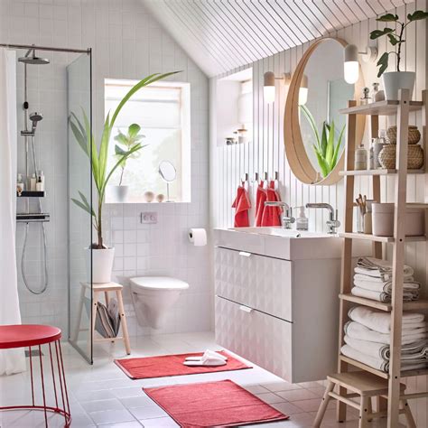 Numerose le tende con bracciale e due teli, adatte agli ambienti spaziosi e con ampie finestre: Accessori IKEA Bagno a meno di 20 euro