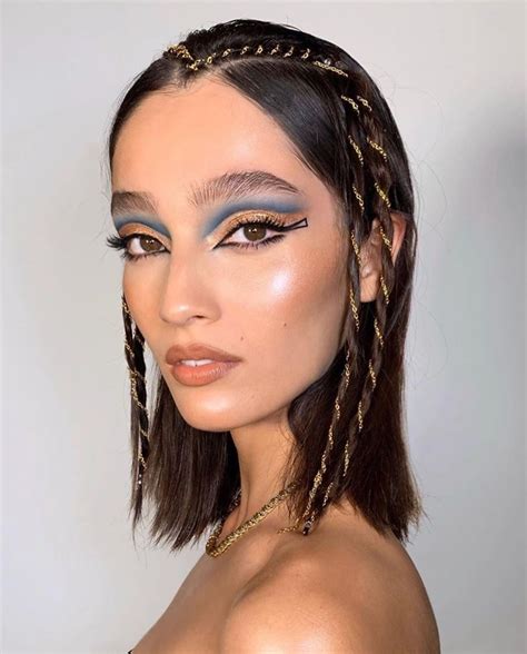 cleopatra with a twist⚜️ who s your halloweenhair inspiration lukepluckrose💇🏻‍♀️ cleopatra