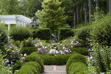 Dreamy And Classic Boxwood Gardens