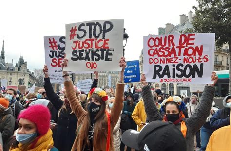 The project 369 manifestation journal reveals the key to the universe. Paris : manifestation de soutien à Julie, qui accuse des ...