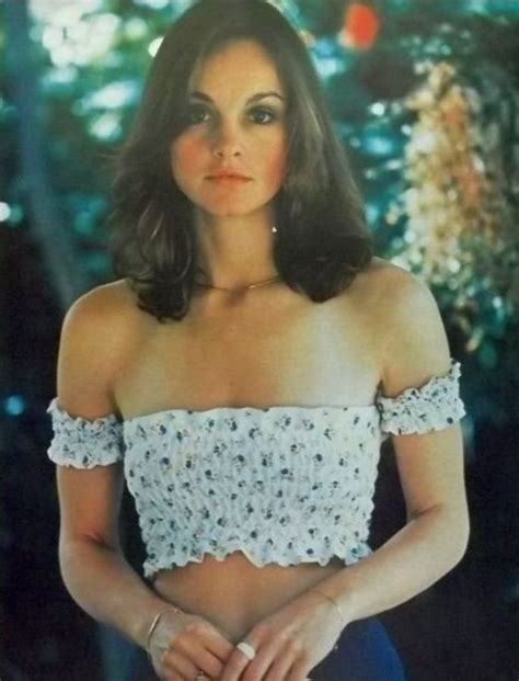 Beautiful Photos Of Pamela Sue Martin In The 1970s Vintage Everyday