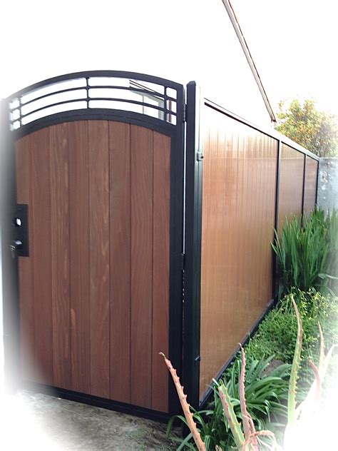 All our frames come standard with a sandblasted and powder coated. Steel Framed Vinyl Sliding Gates