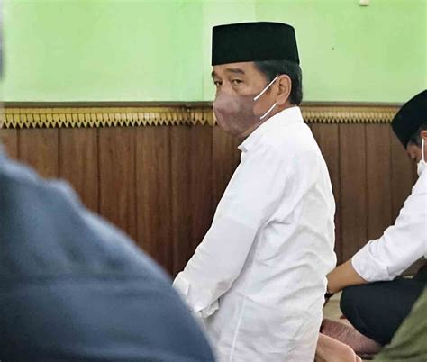 Kunker Ke Saumlaki Presiden Jokowi Salat Jumat Di Masjid Baiturrahman